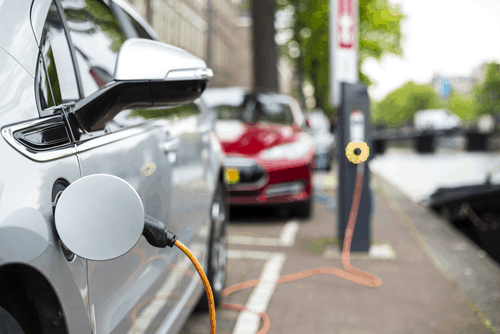 The Benefits and Drawbacks of Electric Vehicles